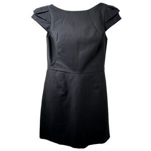 Sz 2 Halston Heritage Classic Scoop Back LBD Elegant Minimalist Evening Cocktail